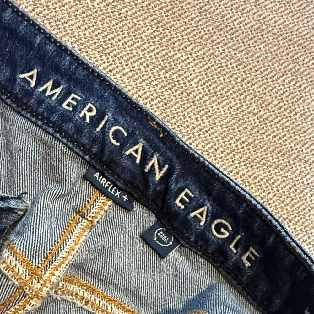 American Eagle Outfitters Men's Dark Blue Relaxed Jeans - Picture 5 of 6